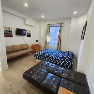 Cozy Full Unit Luxury For 2-3 People Séjour chez l'habitant Montréal