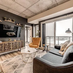  Hébergement de vacances Le Dark Luxury View And Rooftop Pool